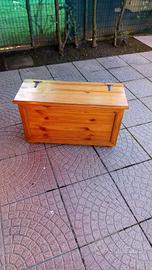 panca contenitore in legno massello 