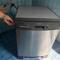 LAVASTOVIGLI ELETTROLUX MAI USATA