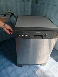 LAVASTOVIGLI ELETTROLUX MAI USATA