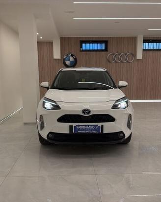 Toyota Yaris Cross TOYOTA YARIS CROSS 1.5H E-...