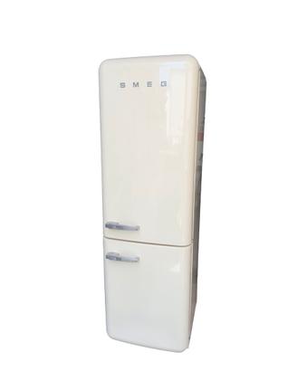 Frigorifero SMEG color panna stile anni ’50