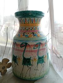 Vaso monumentale di  Luigi Nioi 