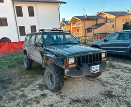 Cherokee xj 2.5 vm