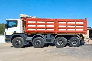 Autocarri e attrezzatura da Cantiere