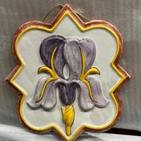 Giglio in ceramica smaltata