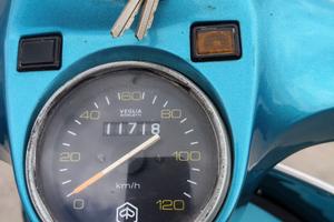 Vespa P 200E - conservata - Originale