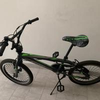 bicicletta BMX
