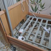 Letto sanitario per disabili o anziani elettrico 