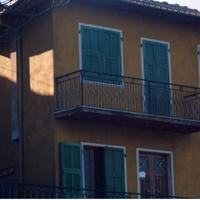 CASA SEMI INDIPENDENTE con ORTO e POSTO AUTO