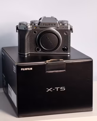FUJIFILM X-T5