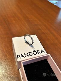 Anello Pandora Fascia di cuori