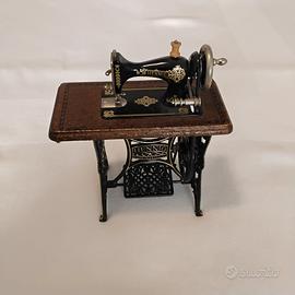 miniatura macchina da cucire Bodo Hennig