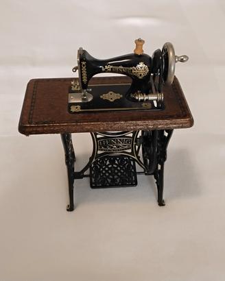 miniatura macchina da cucire Bodo Hennig