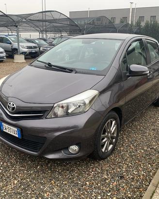 TOYOTA Yaris 1.0 5 porte Lounge