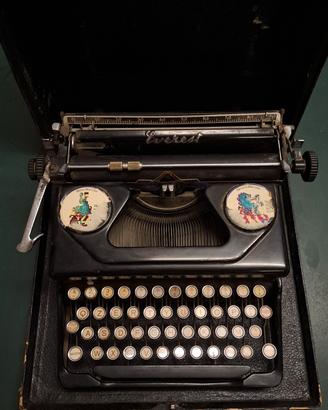 macchina da scrivere Everest