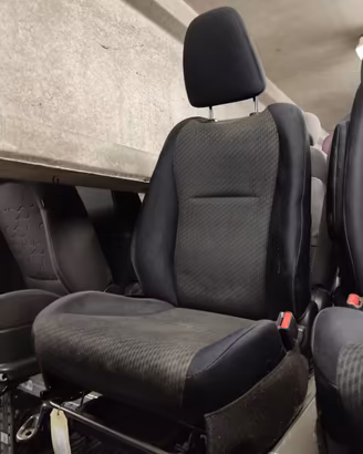 Sedile anteriore dx TOYOTA VERSO-S del 2012