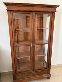 vetrina antica, restaurata