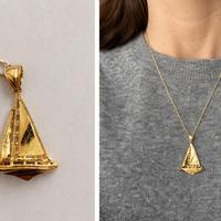 Ciondolo barca a vela in oro 14kt con catena