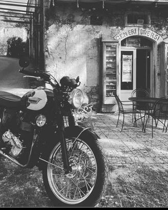 Triumph bonneville