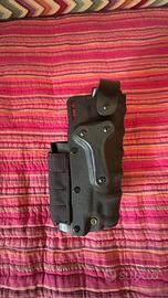 Fondina m9 con torcia tattica