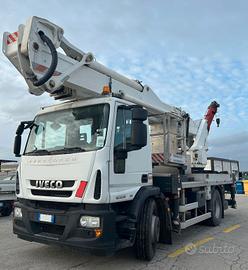 Iveco 180E28 autogru piattaforma Aerea 32 metri