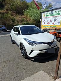 Toyota CHR ibrida 