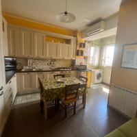 CUCINA COME NUOVA NO TAVOLO NO SEDIE