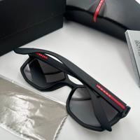 Occhiali da sole prada luna rossa