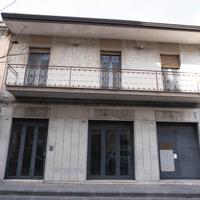 Rif.LA48| attivita'/lic.commerciale aci sant'anto