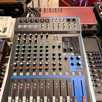 YAMAHA MG12XU + FLIGHT CASE