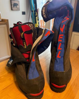 Scarponi Gronell Altaquota mis. 43 euro 250