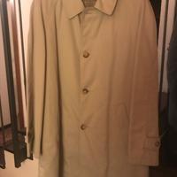 Trench impermeabile da uomo beige
