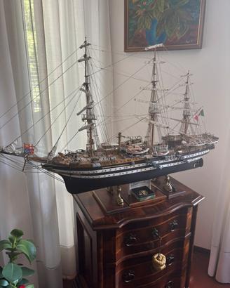 Modello statistico amerigo vespucci in legno