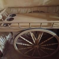 Carrello in legno in stile vintage