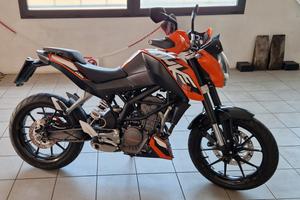 KTM Duke 125 (2011) 