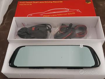 Specchietto retrovisore con Dash Cam