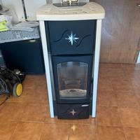Stufa a pellet  laminox idro 28kw