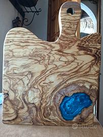 tagliere ulivo e resina