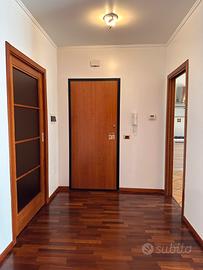 Appartamento ammobiliato - ZONA TRIBUNALE