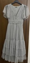 Vestito in tulle blu polvere