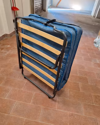 Lettino ripiegabile bello come nuovo