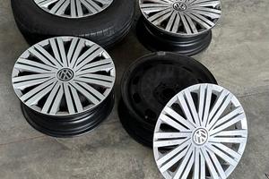 Cerchi da 15” con copricerchi compatibili VW