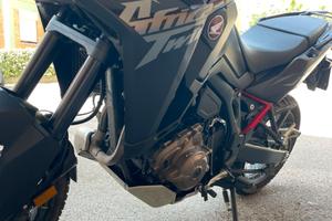 Honda Africa Twin ES 2024 -