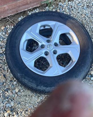 4 Cerchi Nissan da 17   + 4  Dunlop 225 65 17