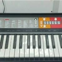 Tastiera Yamaha PSR F50 