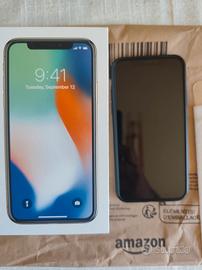 iPhone X 128 GB Argento con Cover