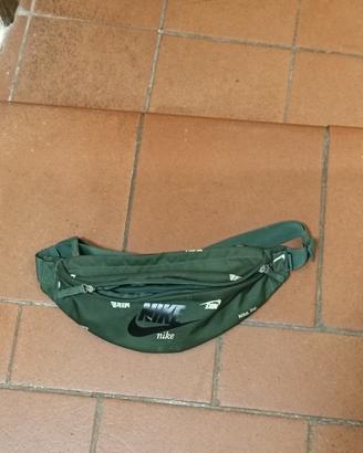 borsello Nike,inc. Verde