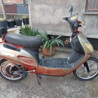 scooter elettrico UFOELECTRICBIKE