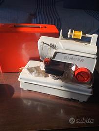 Singer vintage bambina