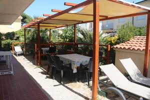 Cecina Mare bilocale p.terra dal 30 Agosto